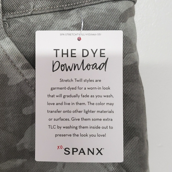 SPANX Stretch Twill Ankle Cargo Pant Stone Wash Camo Women's Size Medium - Picture 10 of 16